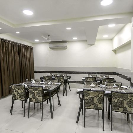 Oyo 16703 Hotel The Platinum Kalkuta Zewnętrze zdjęcie