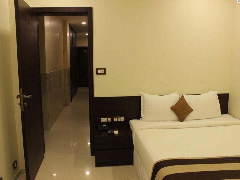 Oyo 16703 Hotel The Platinum Kalkuta Zewnętrze zdjęcie
