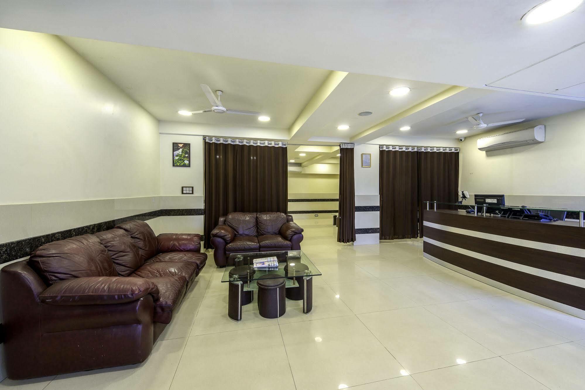 Oyo 16703 Hotel The Platinum Kalkuta Zewnętrze zdjęcie