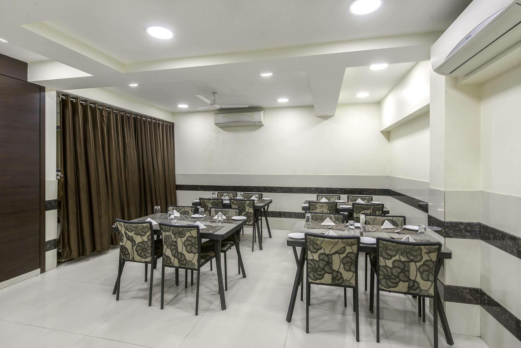 Oyo 16703 Hotel The Platinum Kalkuta Zewnętrze zdjęcie