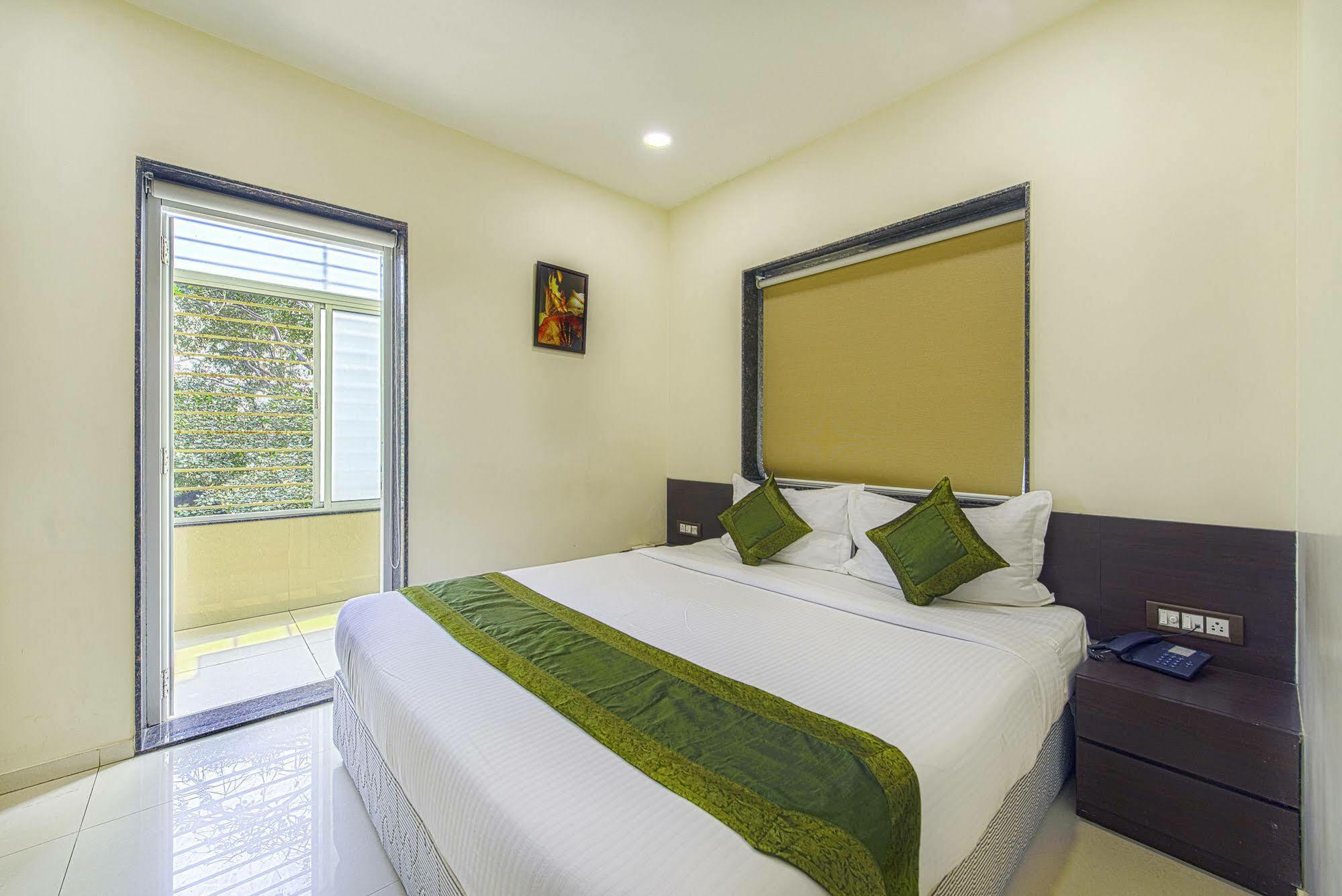 Oyo 16703 Hotel The Platinum Kalkuta Zewnętrze zdjęcie