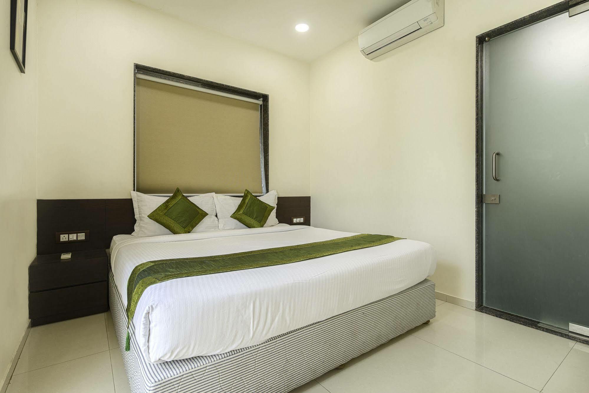 Oyo 16703 Hotel The Platinum Kalkuta Zewnętrze zdjęcie