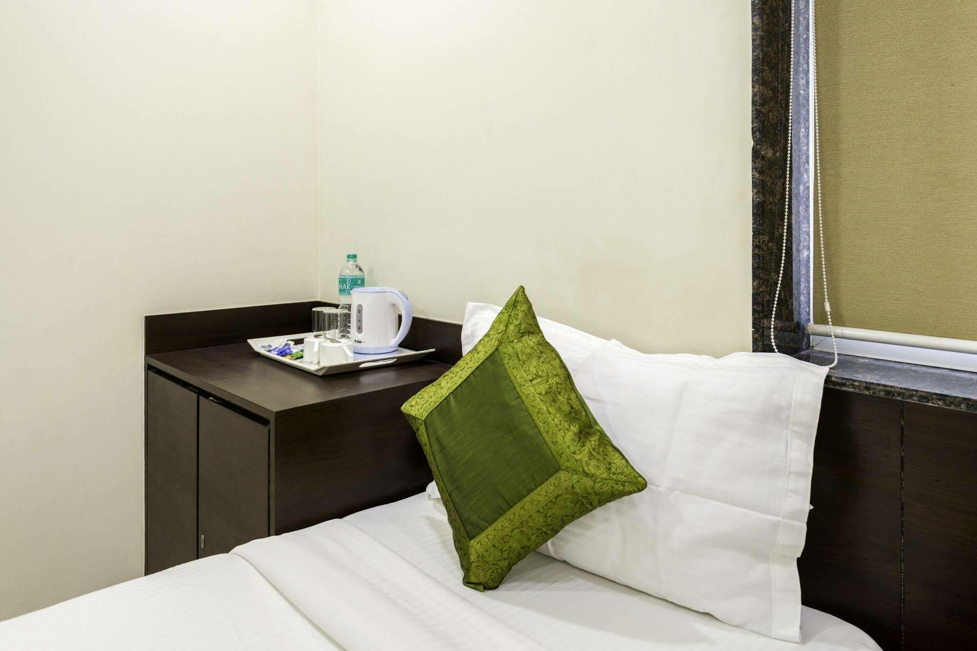 Oyo 16703 Hotel The Platinum Kalkuta Zewnętrze zdjęcie