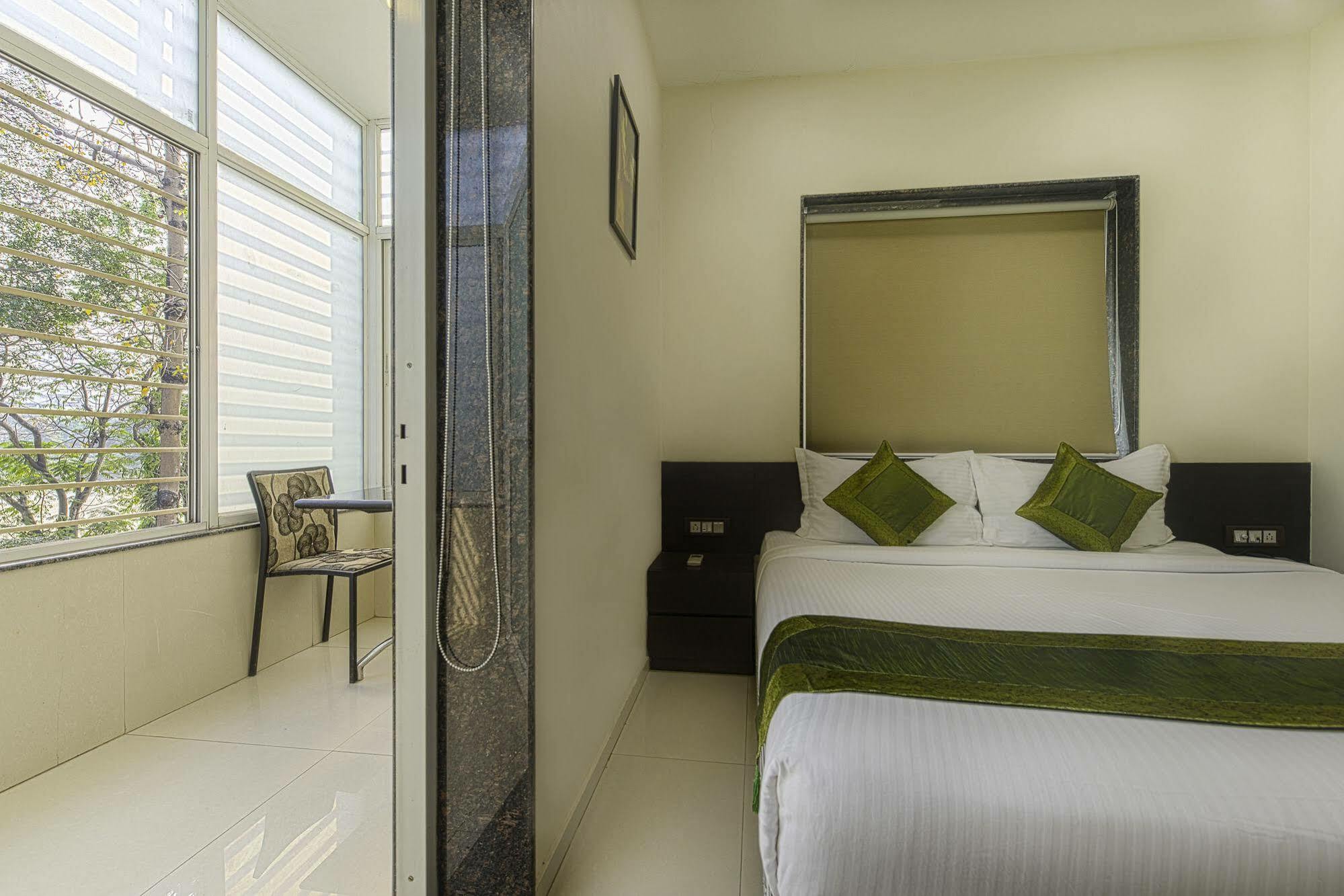 Oyo 16703 Hotel The Platinum Kalkuta Zewnętrze zdjęcie