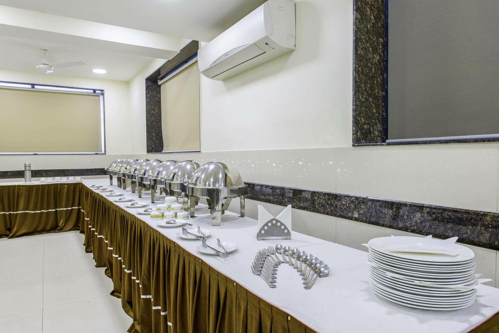 Oyo 16703 Hotel The Platinum Kalkuta Zewnętrze zdjęcie