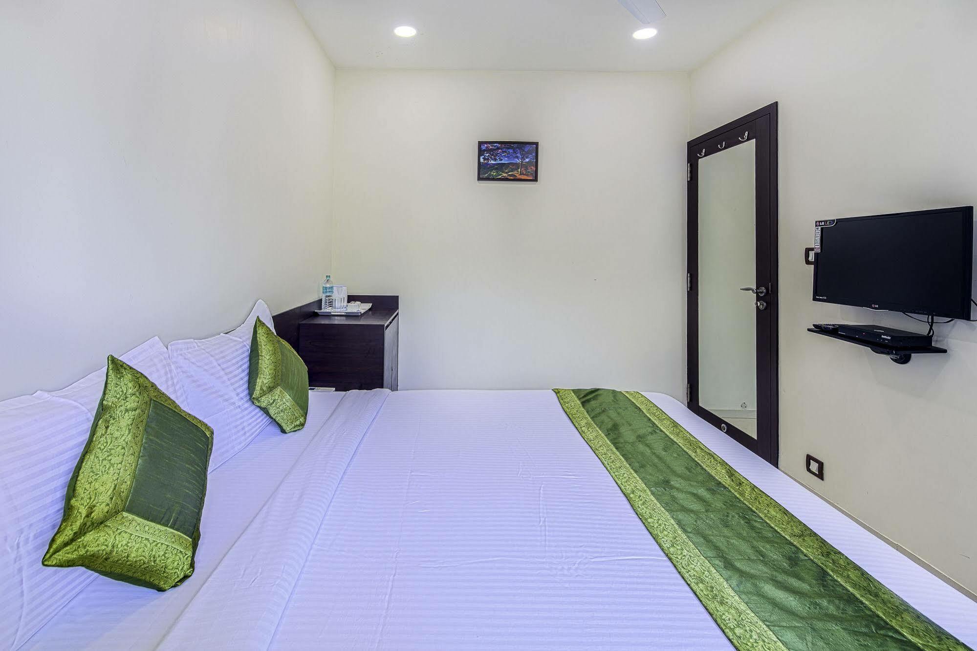 Oyo 16703 Hotel The Platinum Kalkuta Zewnętrze zdjęcie