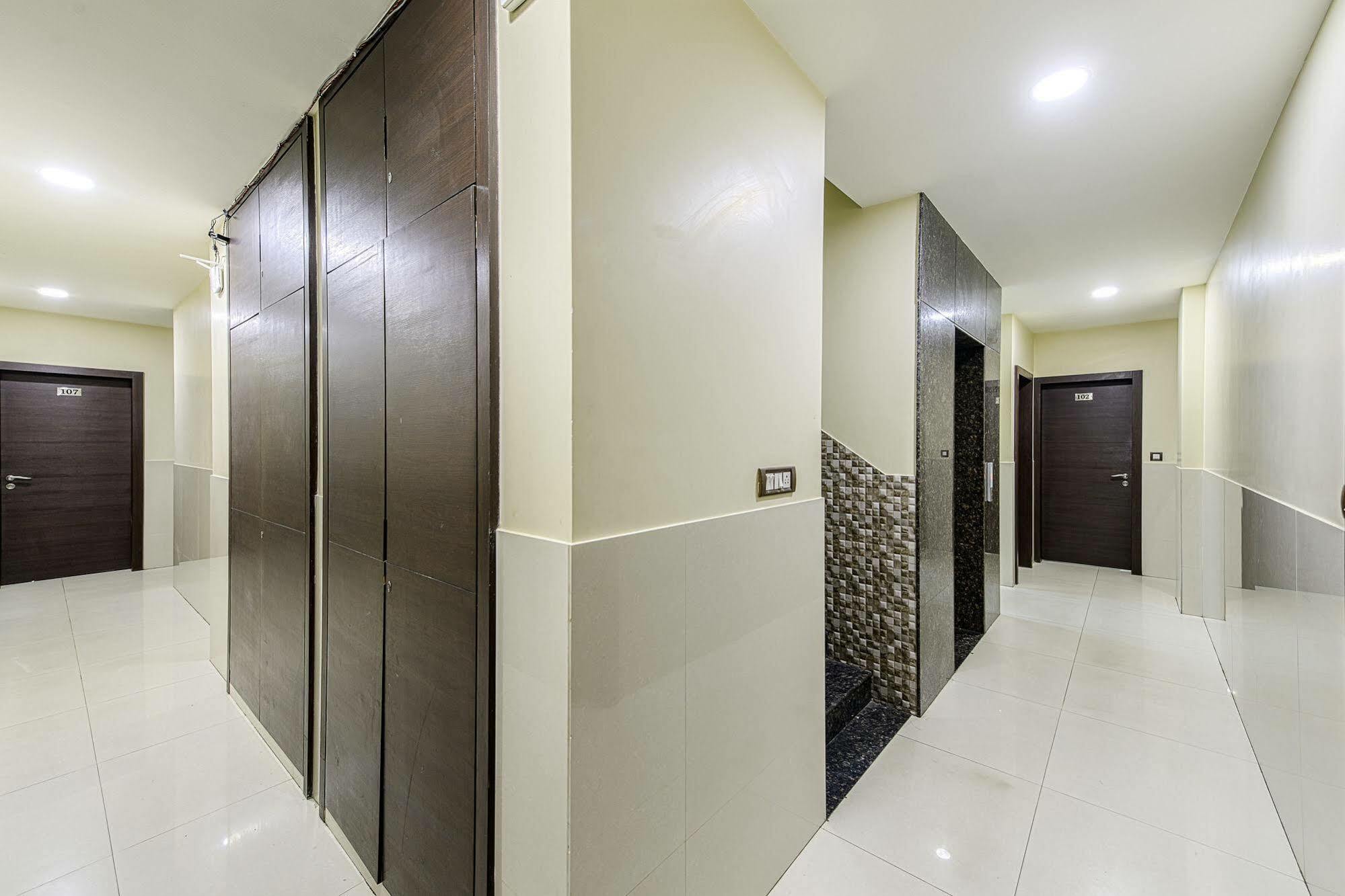 Oyo 16703 Hotel The Platinum Kalkuta Zewnętrze zdjęcie